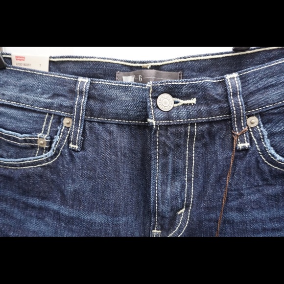 Sold - Picture 3 of 6